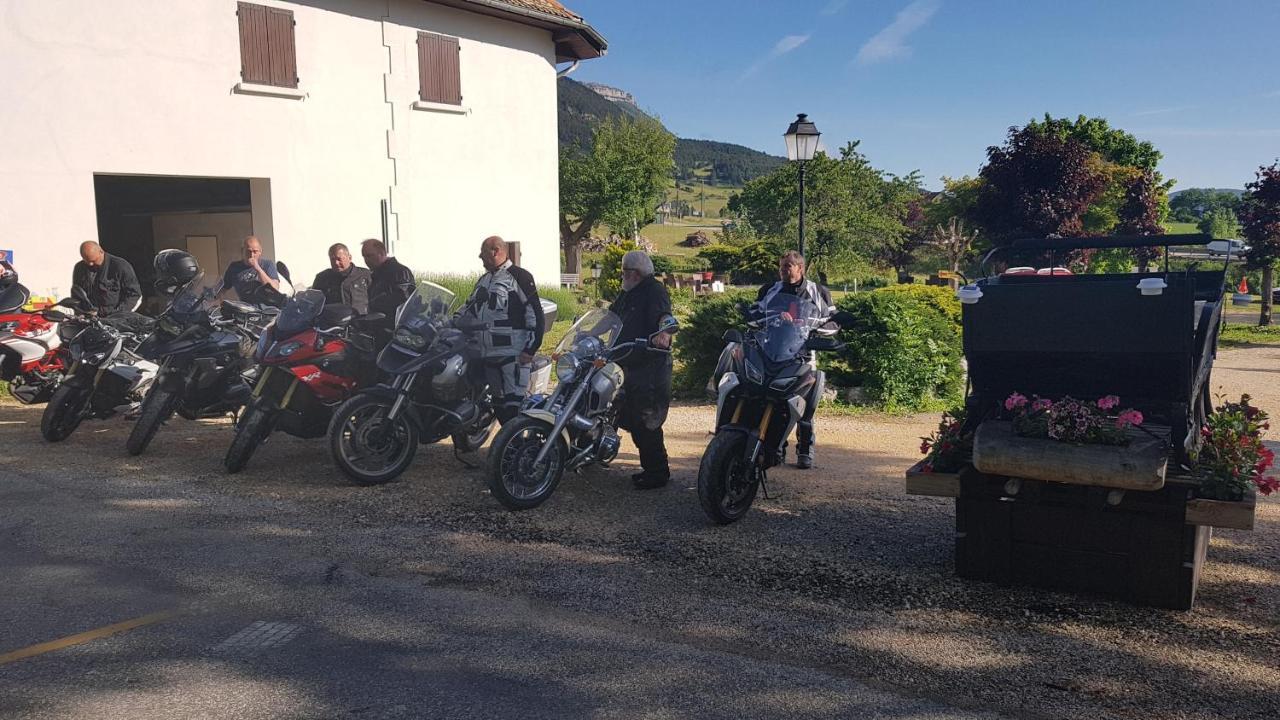 Hotel Restaurant Le Traineau Clelles Eksteriør billede